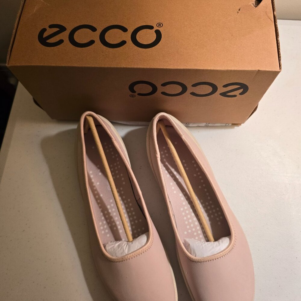 ECCO BIOM LITE Ballerina Slip-On – Brand New